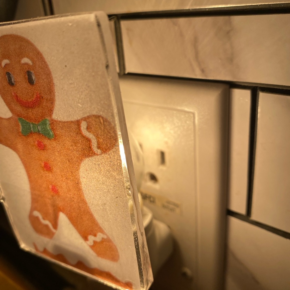 Gingerbread Man Nightlight Handmade - Picture 4 of 5